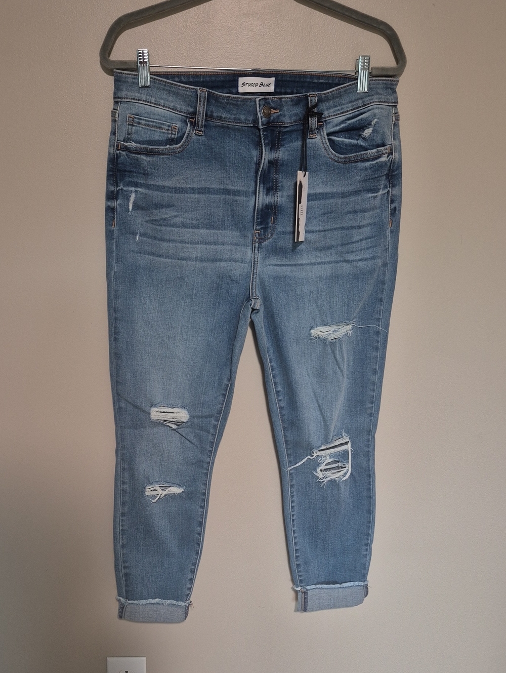 New! Studio Blue Distressed Higg Ride Ankle Jean